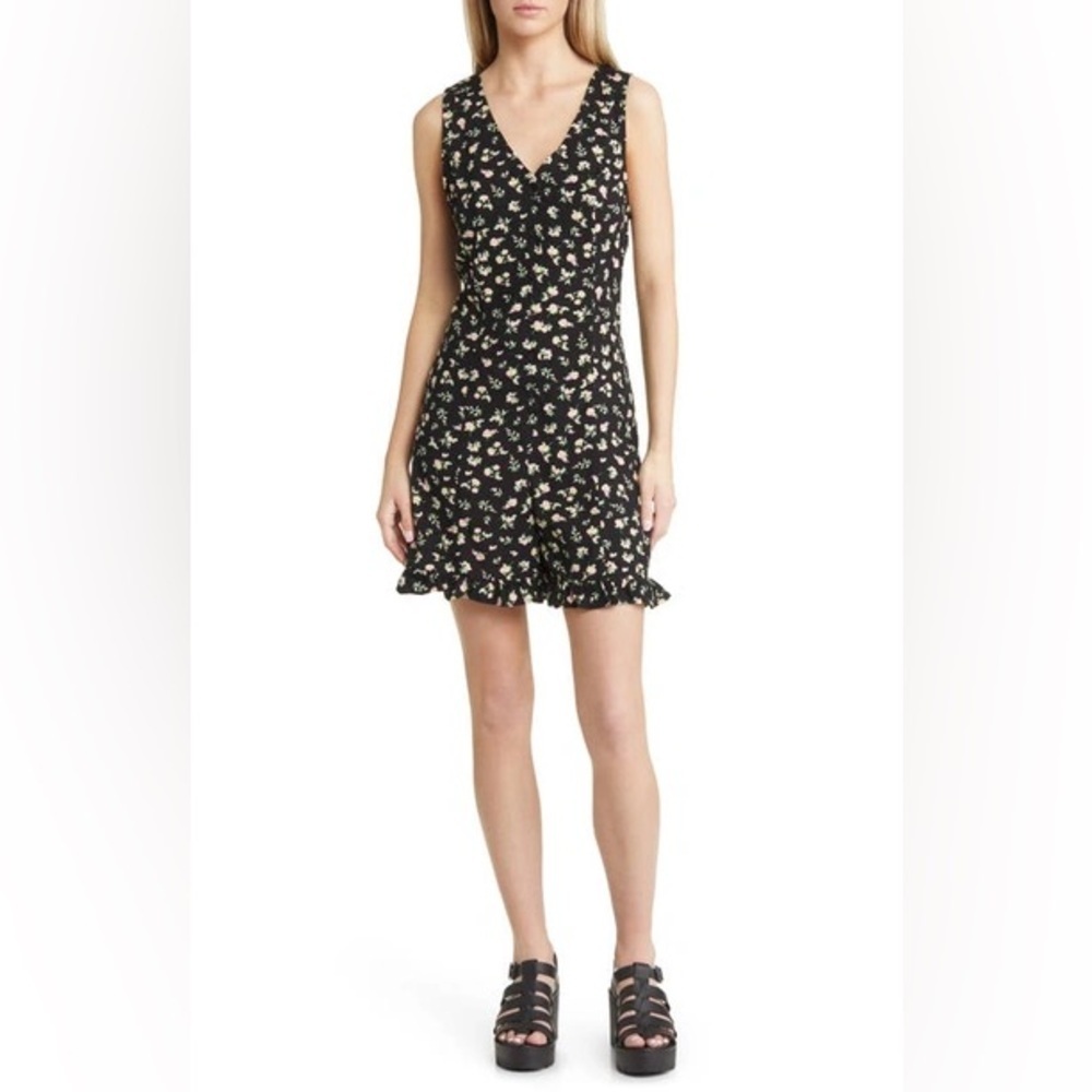 BP Black Grounded Ditsy Floral Everyday Floral Button-Up Romper V-Neck Size S